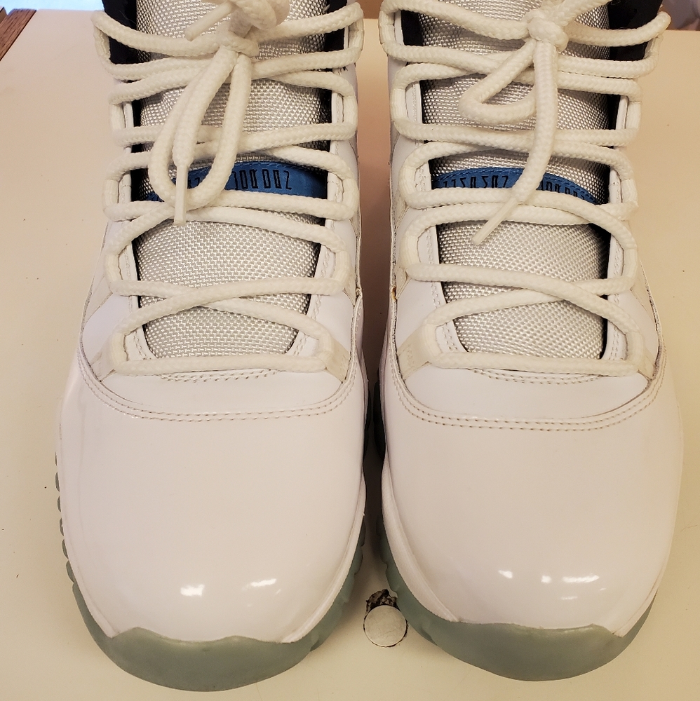 Air Jordan Retro 11 Legend Blue